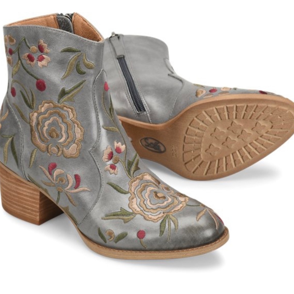 Sofft Westwood Gray Floral Embroidered Ankle Leather Bootie 7M